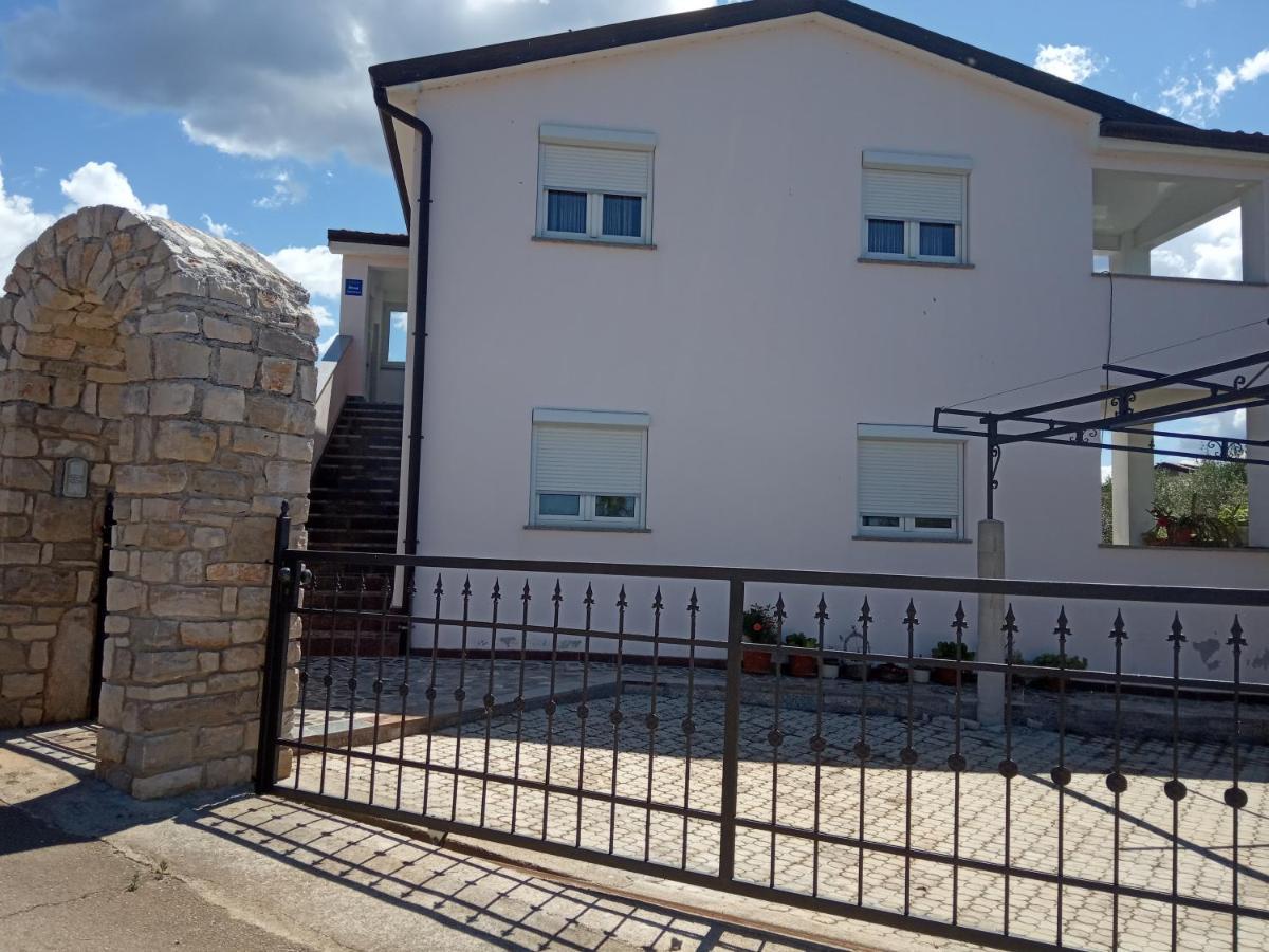 Apartment Alina Umago Esterno foto